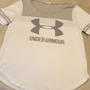 Under Armour Ladies baseball shirt. Med. Like new.